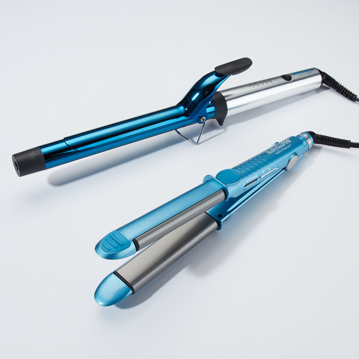 Juego de tenaza extralarga de 1 in y plancha alisadora/onduladora de 1 in BaBylissPRO® Nano Titanium™, edición limitada