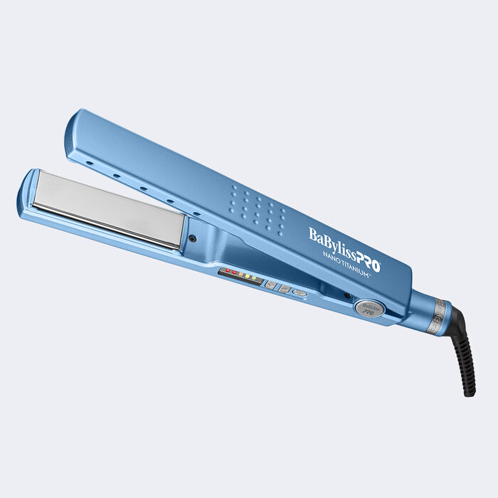 Plancha alisadora iónica BaBylissPRO® Nano Titanium™ de 1¼ in
