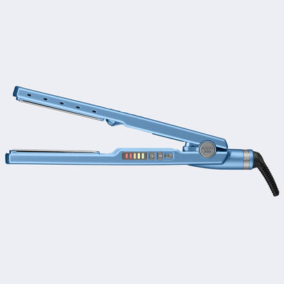 Plancha alisadora iónica BaBylissPRO® Nano Titanium™ de 1¼ in