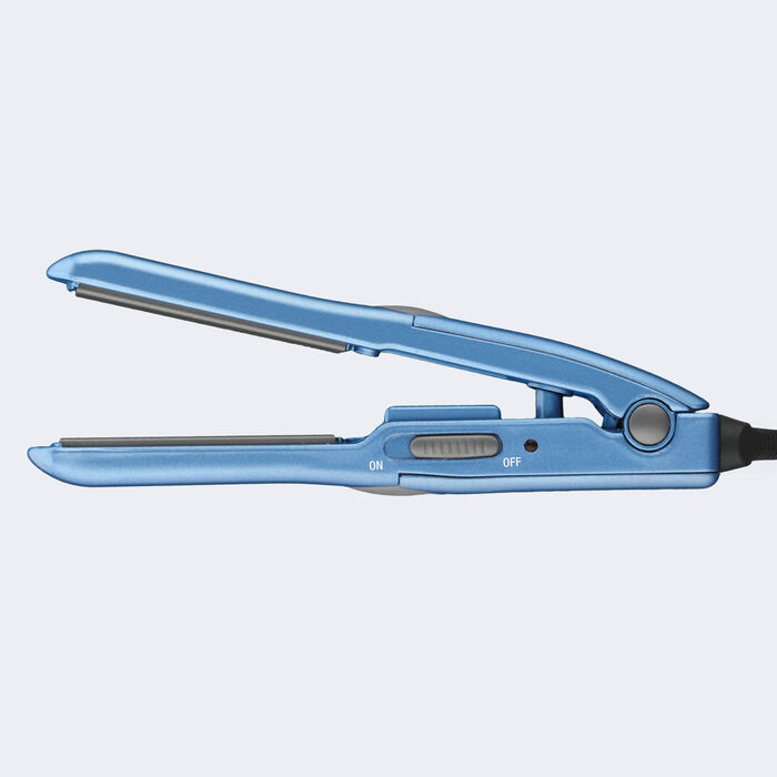 BaBylissPRO&reg; Nano Titanium&trade; Mini Iron & Pouch