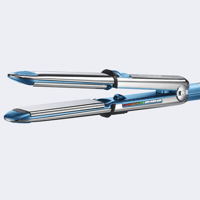 Plancha iónica Prima3000® de 1¼ in de BaBylissPRO® Nano Titanium™